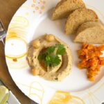 Crunchy Gluten-Free Hummus & Rice Crackers: A Tasty Duo