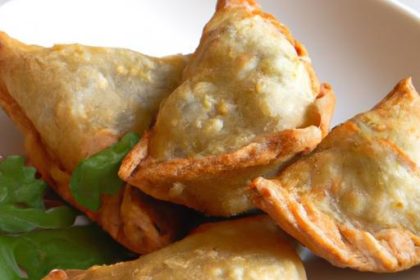 Crispy Dairy-Free Samosas Filled with Savory Potato Magic