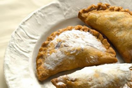 Sweet Delight: The Irresistible Charm of Banana Empanadas