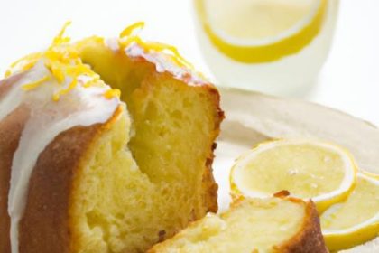 Zesty Delight: How to Bake a Sugar-Free Lemon Drizzle Cake